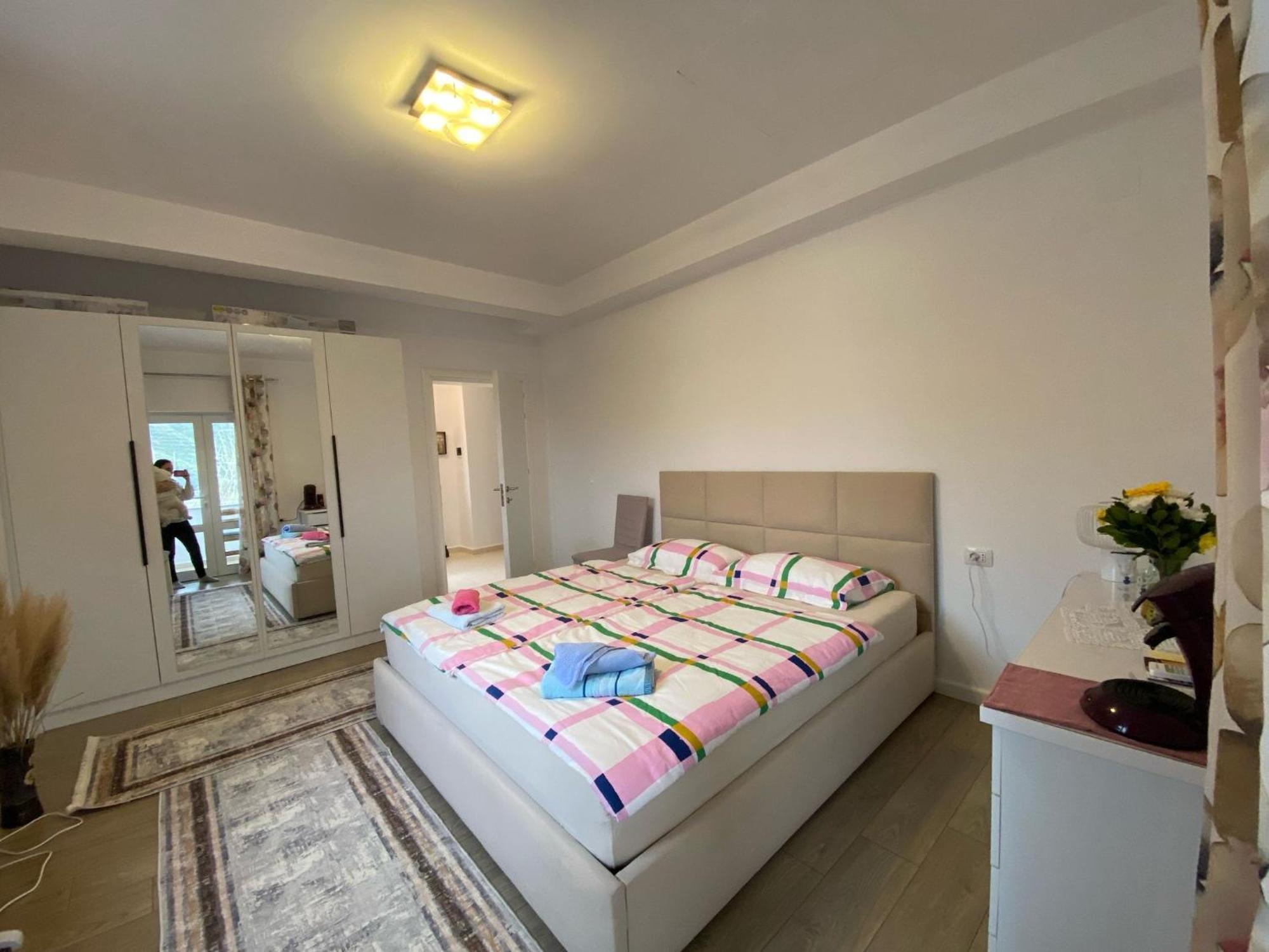 Zhaban Bright & Cozy Room With Balcony מראה חיצוני תמונה